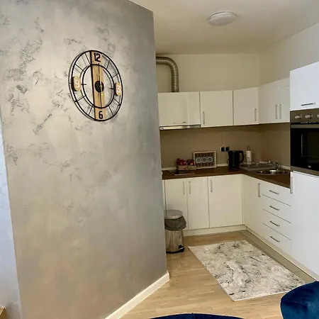 Blue Nest Bulevar Apartment *